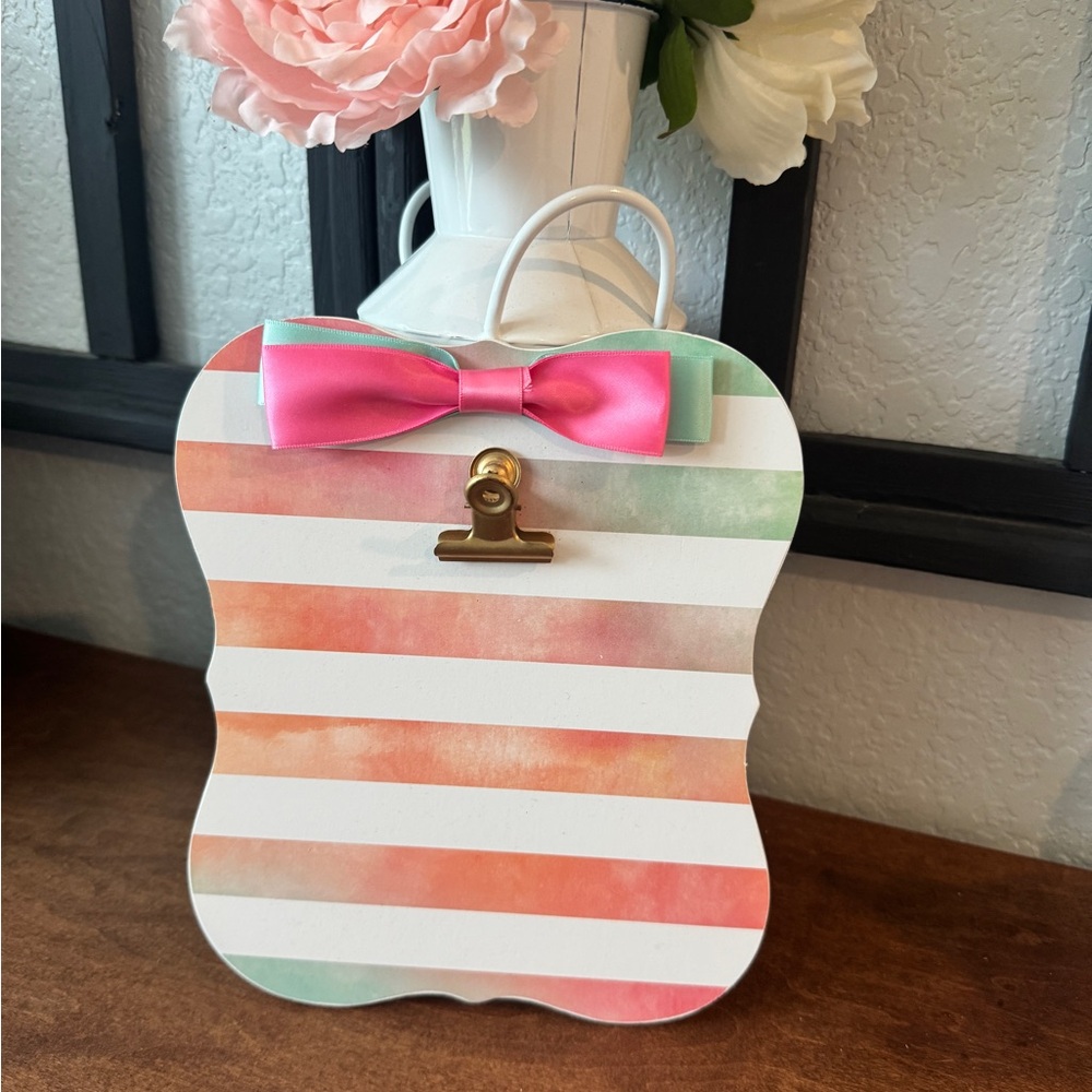 Hobby Lobby Striped Clip Board with Pink Bow   (GT)